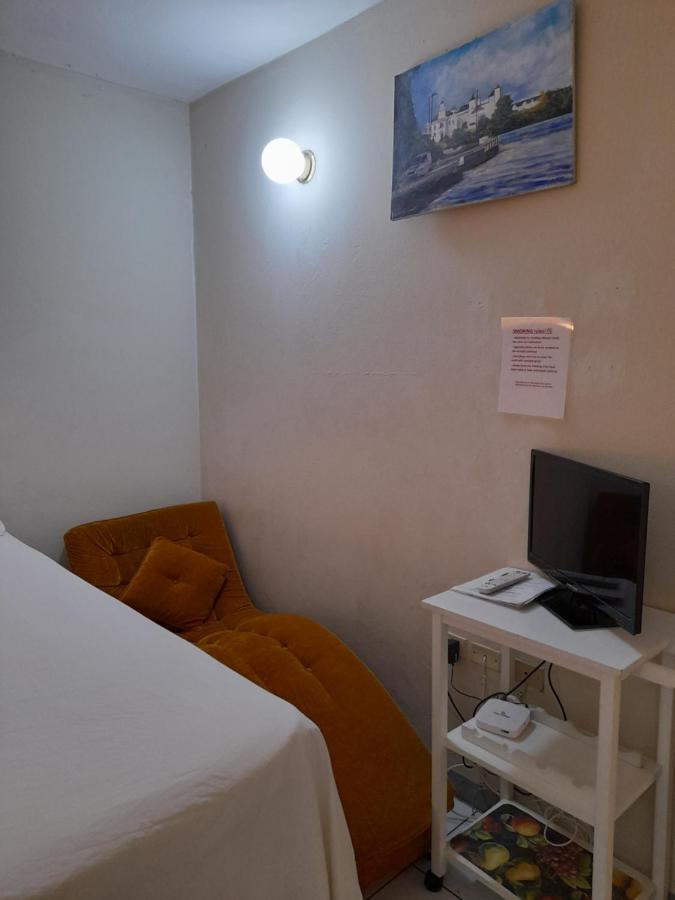 Camelia Rooms Kingston Eksteriør bilde